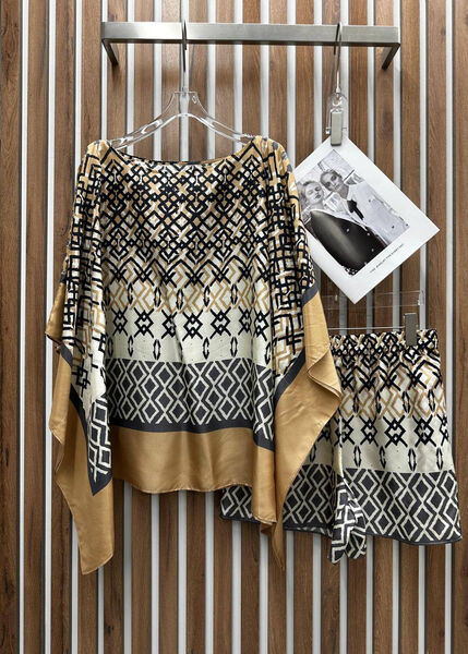 Костюм Brunello Cucinelli женский графитовый 154909-13