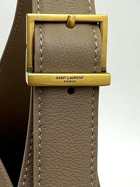Сумка Saint Laurent женский кожа бежевый 143497-7