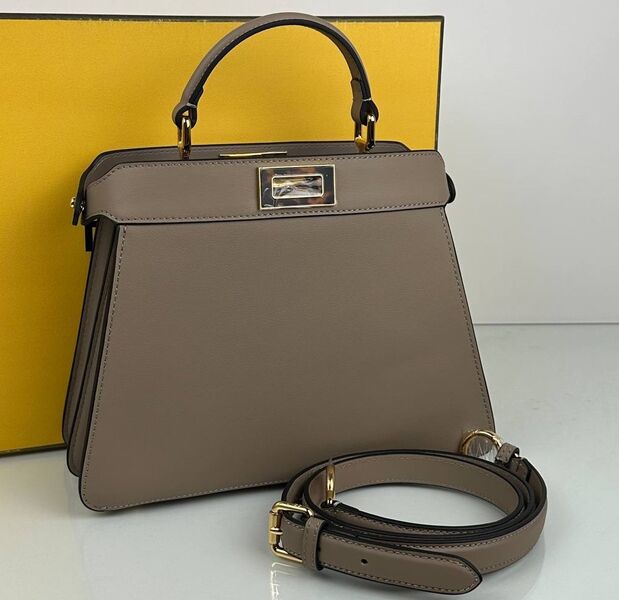 Сумка Fendi Peekaboo женский кожа графитовый 119921