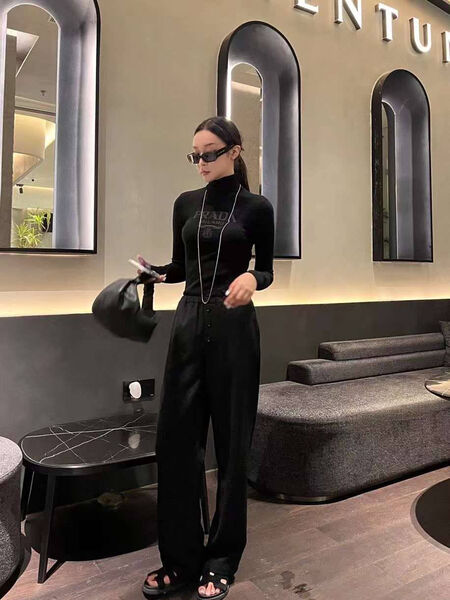 Водолазка Prada женский трикотаж черный 124945-3