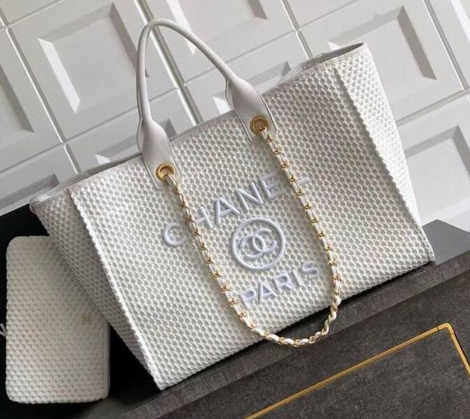 Сумка Chanel женский кожа белый 197087