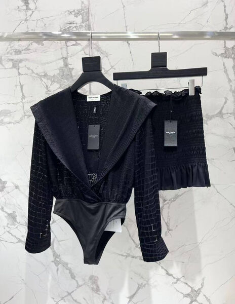 Топ Saint Laurent женский черный 181896-3