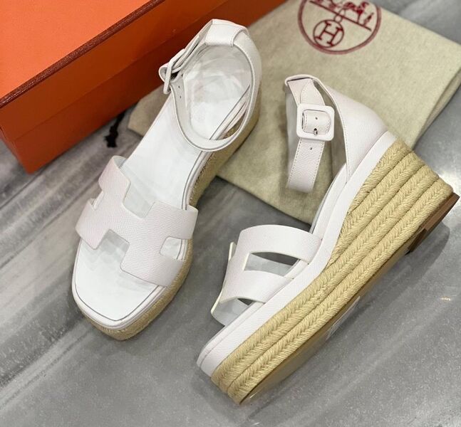 Босоножки Hermès женский кожа белый 106339