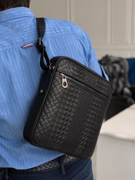 Мужская сумка мессенджер Bottega Veneta мужской кожа черный 41165-3