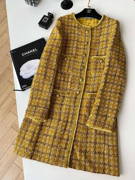 Пальто Chanel женский горчичный 162038-2
