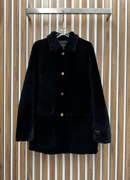 Шуба Prada женский черный 133615-4
