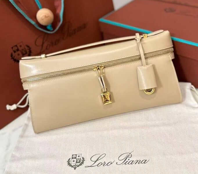 Клатч Loro Piana Extra Large 29 женский кожа бежевый 201226