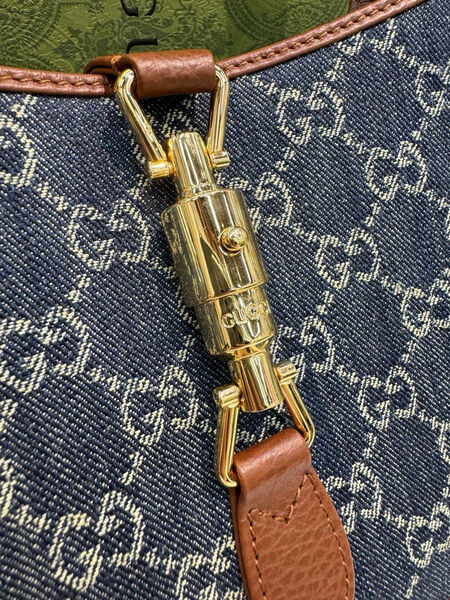 Сумка Gucci женский кожа черный 137907-8