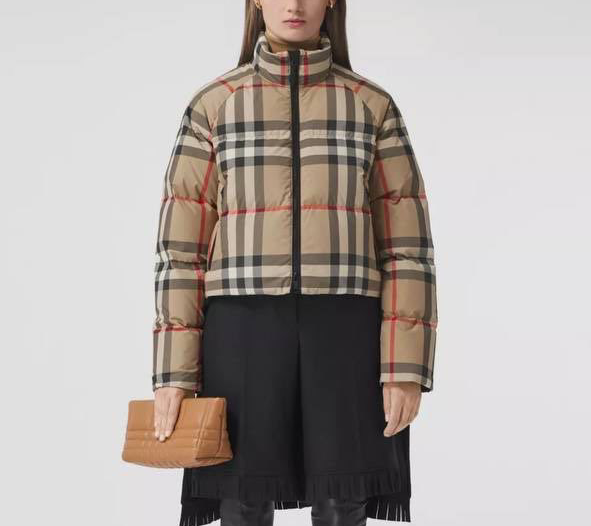 Пуховик Burberry женский бежевый 62448