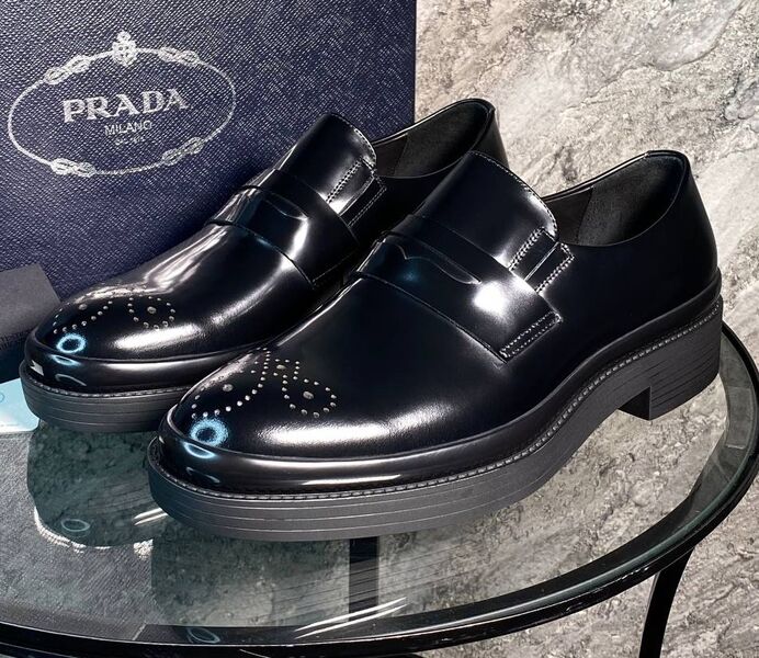 Мужские лоферы Prada мужской кожа черный 171820