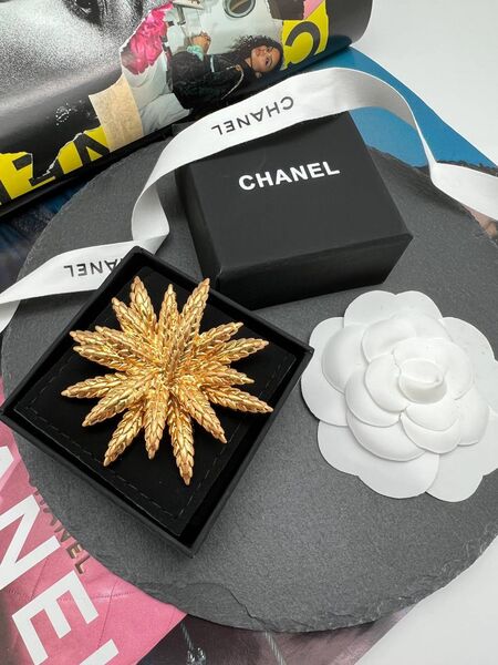 Брошь Chanel бронзовый 175279