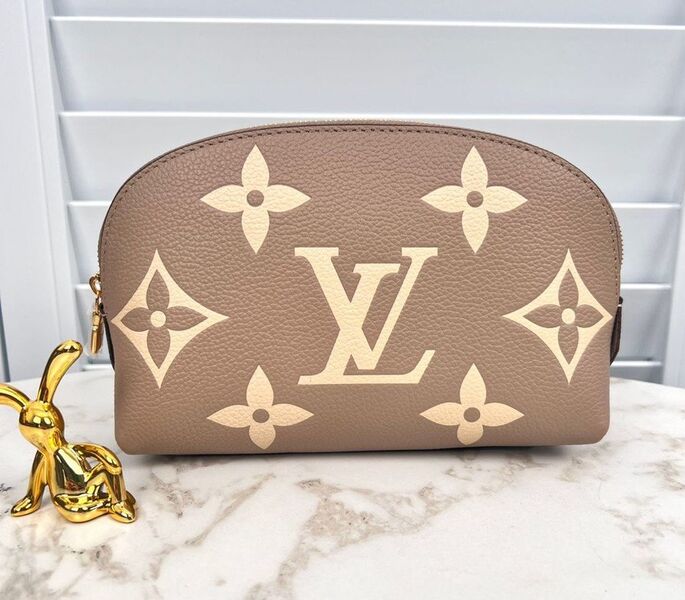 Косметичка Louis Vuitton женский кожа бежевый 152409