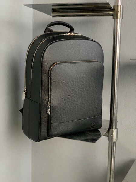 Мужской рюкзак Louis Vuitton мужской кожа черный 121191-3