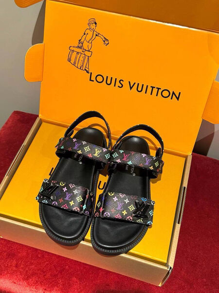 Сандалии Louis Vuitton женский кожа черный 185517-4
