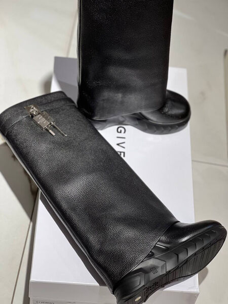 Сапоги Givenchy женский кожа черный 134297-4