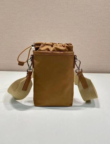 Мужская сумка мессенджер Prada мужской нейлон бежевый 155498-7