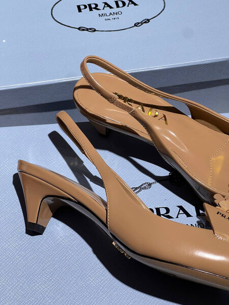 Туфли Prada женский кожа бежевый 151547-3