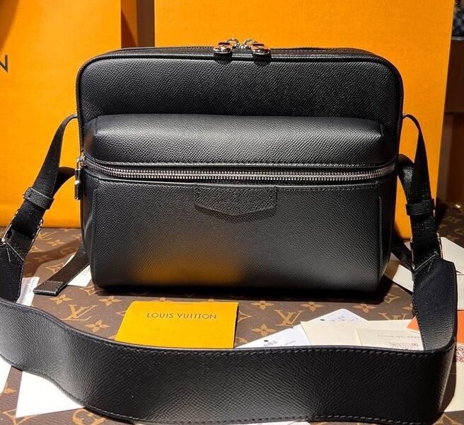 Мужская сумка мессенджер Louis Vuitton мужской кожа черный 113422