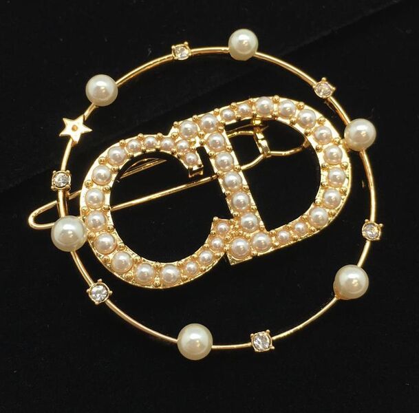 Брошь Dior 10495
