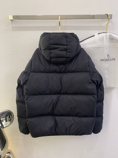 Мужской пуховик Moncler мужской черный 201781-4