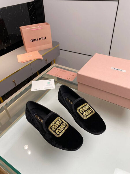 Лоферы Miu Miu женский замша черный 134845-2