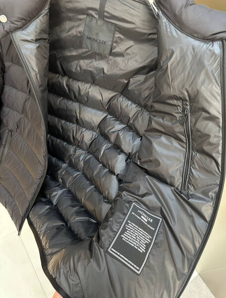 Пуховик Moncler мужской черный 167410-7
