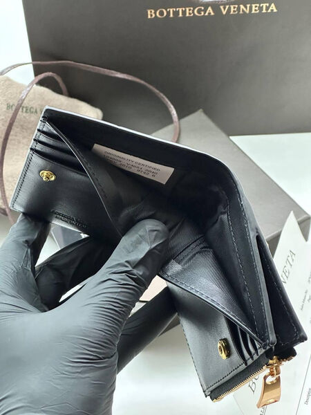 Мужской кошелек Bottega Veneta мужской кожа черный 121002-8