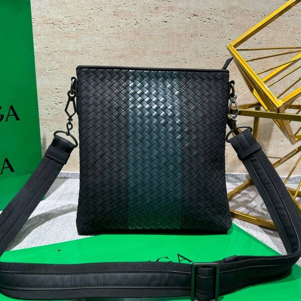 Мужская сумка мессенджер Bottega Veneta мужской черный 200791