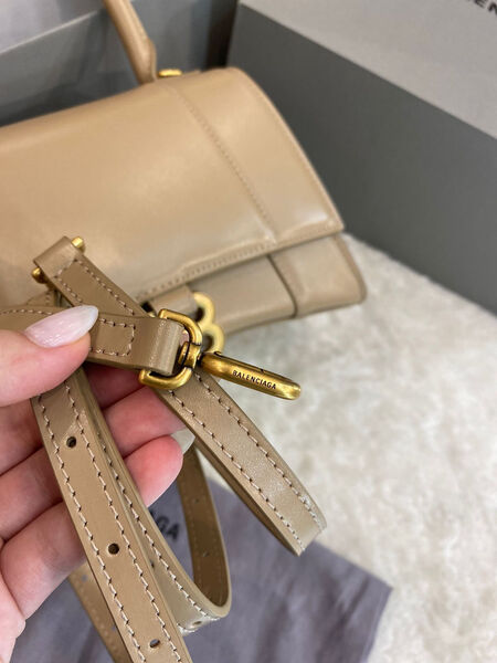 Сумка Balenciaga женский кожа бежевый 97065-7