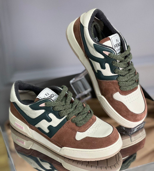 Кроссовки Fendi женский кожа белый 92631