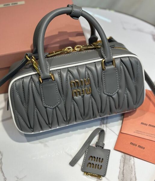 Сумка Miu Miu Arcadie женский кожа графитовый 188303