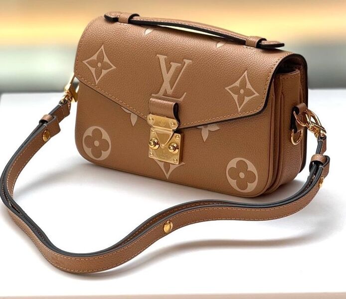 Сумка Louis Vuitton Pochette Metis женский кожа бежевый 174556