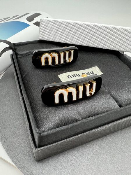 Заколки Miu Miu черный 175912-2