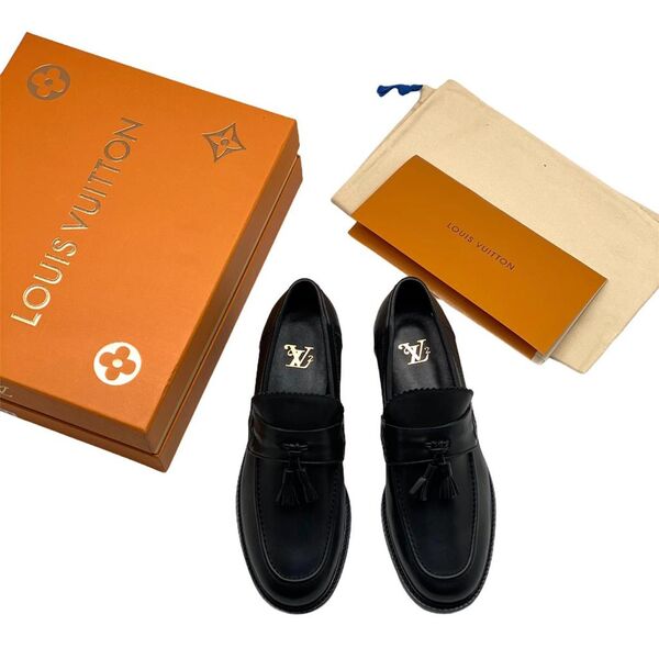Лоферы Louis Vuitton женский кожа черный 40788-4