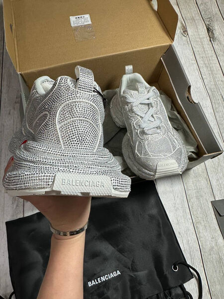 Кроссовки Balenciaga женский графитовый 137470-5