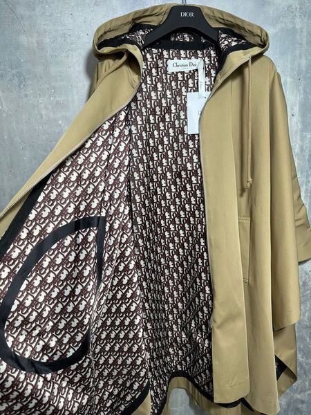 Пончо Christian Dior женский бежевый 124868-3