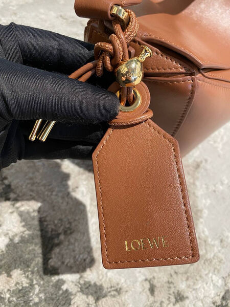 Сумка Loewe женский кожа 194893-5