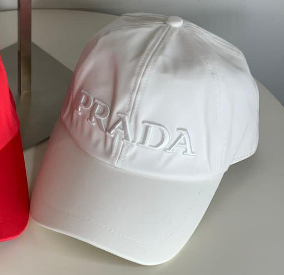Кепка Prada женский белый 25983