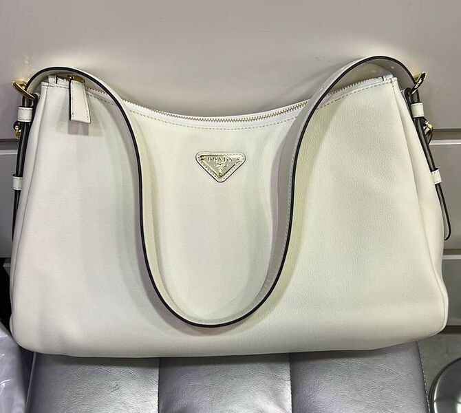 Сумка Prada женский кожа белый 158388