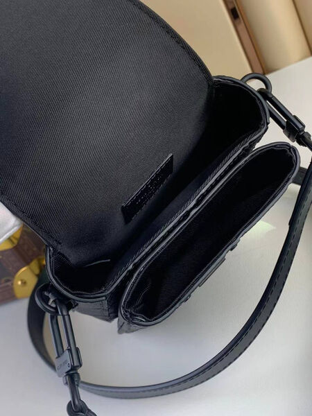 Мужская сумка мессенджер Louis Vuitton мужской кожа черный 143069-8