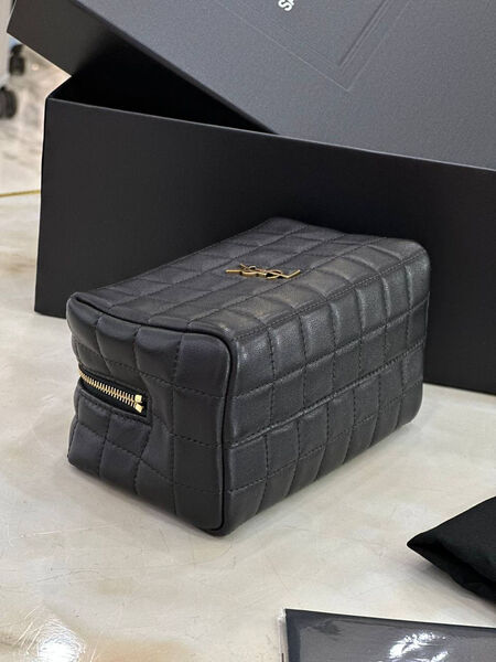 Косметичка Saint Laurent женский кожа черный 170964-8
