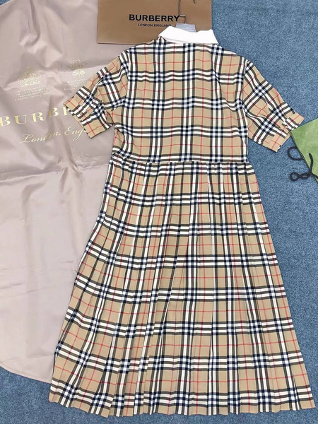 Платье Burberry женский бежевый 58731-2