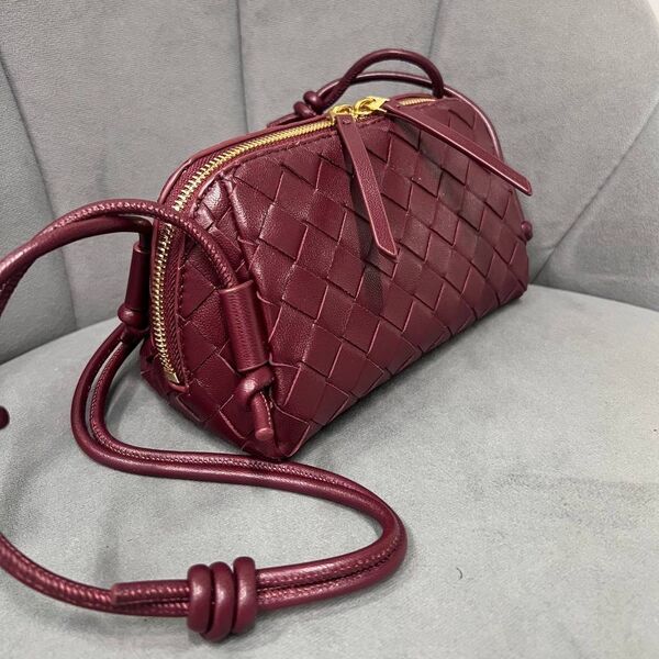 Сумка Bottega Veneta женский кожа бордовый 196433