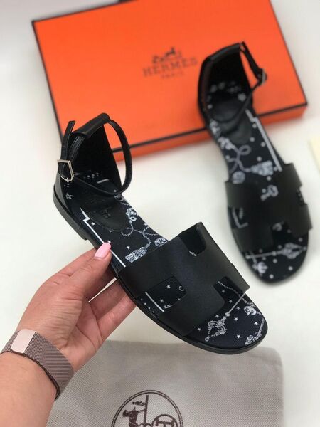 Сандалии Hermès женский кожа черный 66648-3