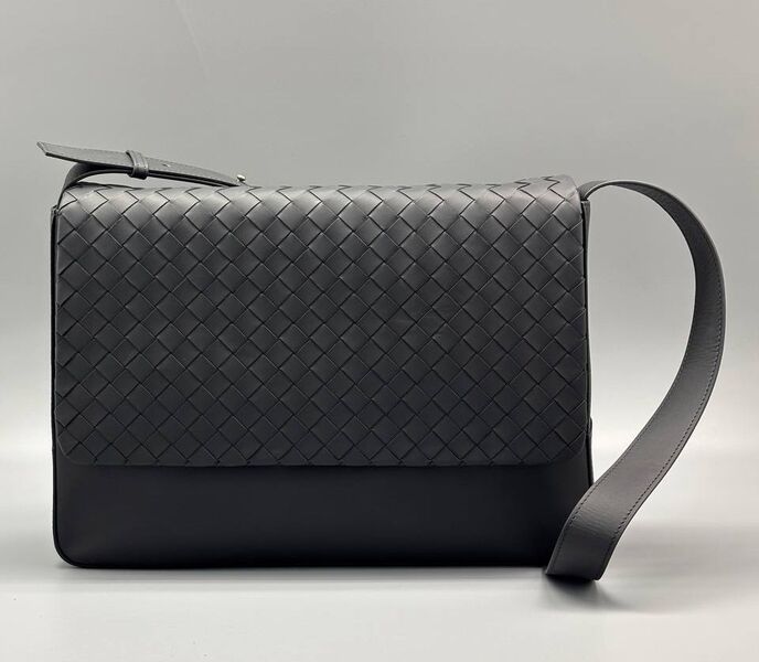 Мужская сумка мессенджер Bottega Veneta мужской кожа черный 42926