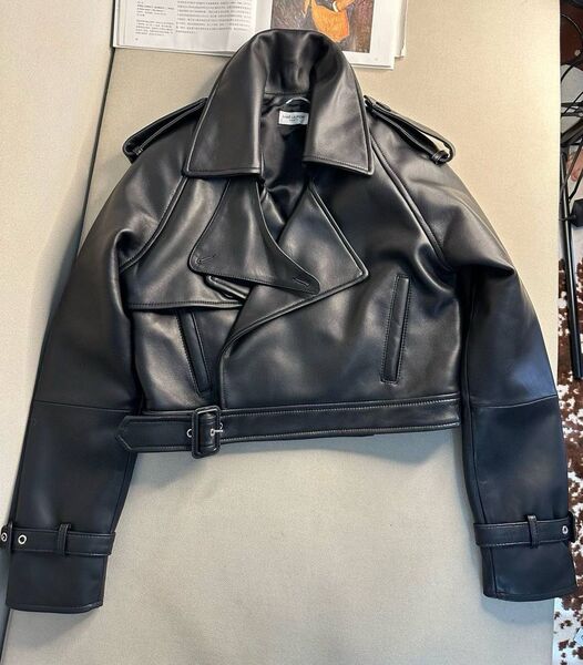 Куртка Saint Laurent женский кожа черный 159547
