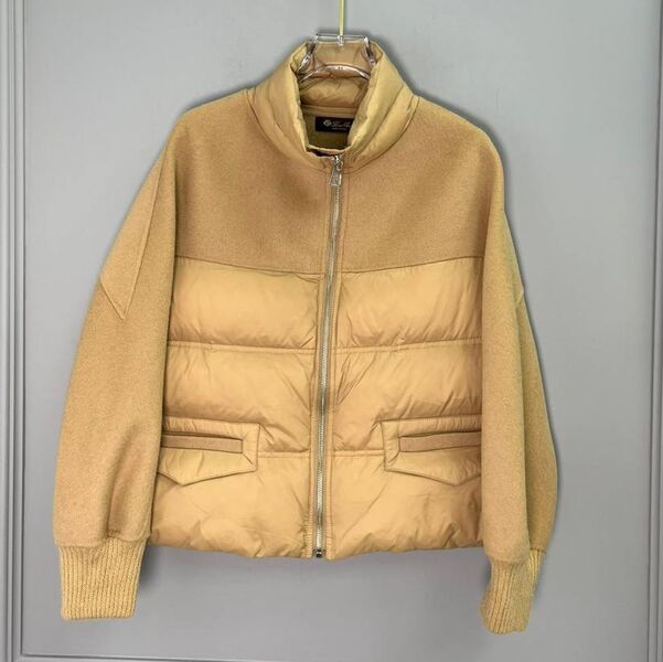 Пуховик Loro Piana женский бежевый 128348
