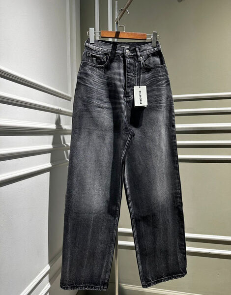 Джинсы Balenciaga женский джинса черный 104997-5