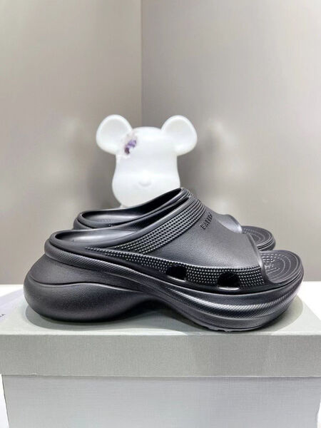 Шлепки Balenciaga женский черный 106225-2