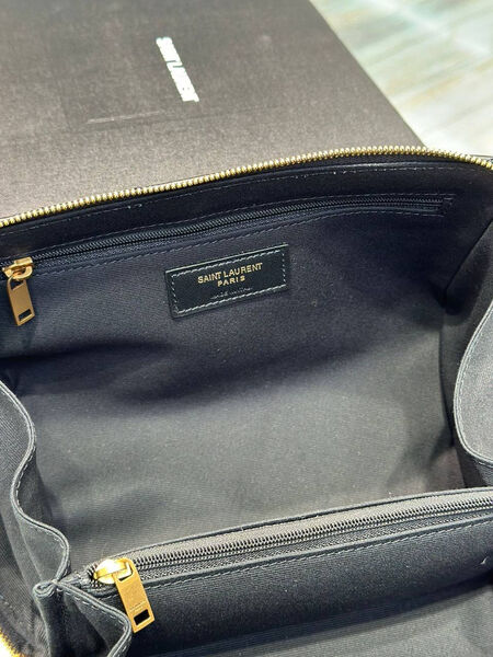 Косметичка Saint Laurent женский кожа черный 157588-6